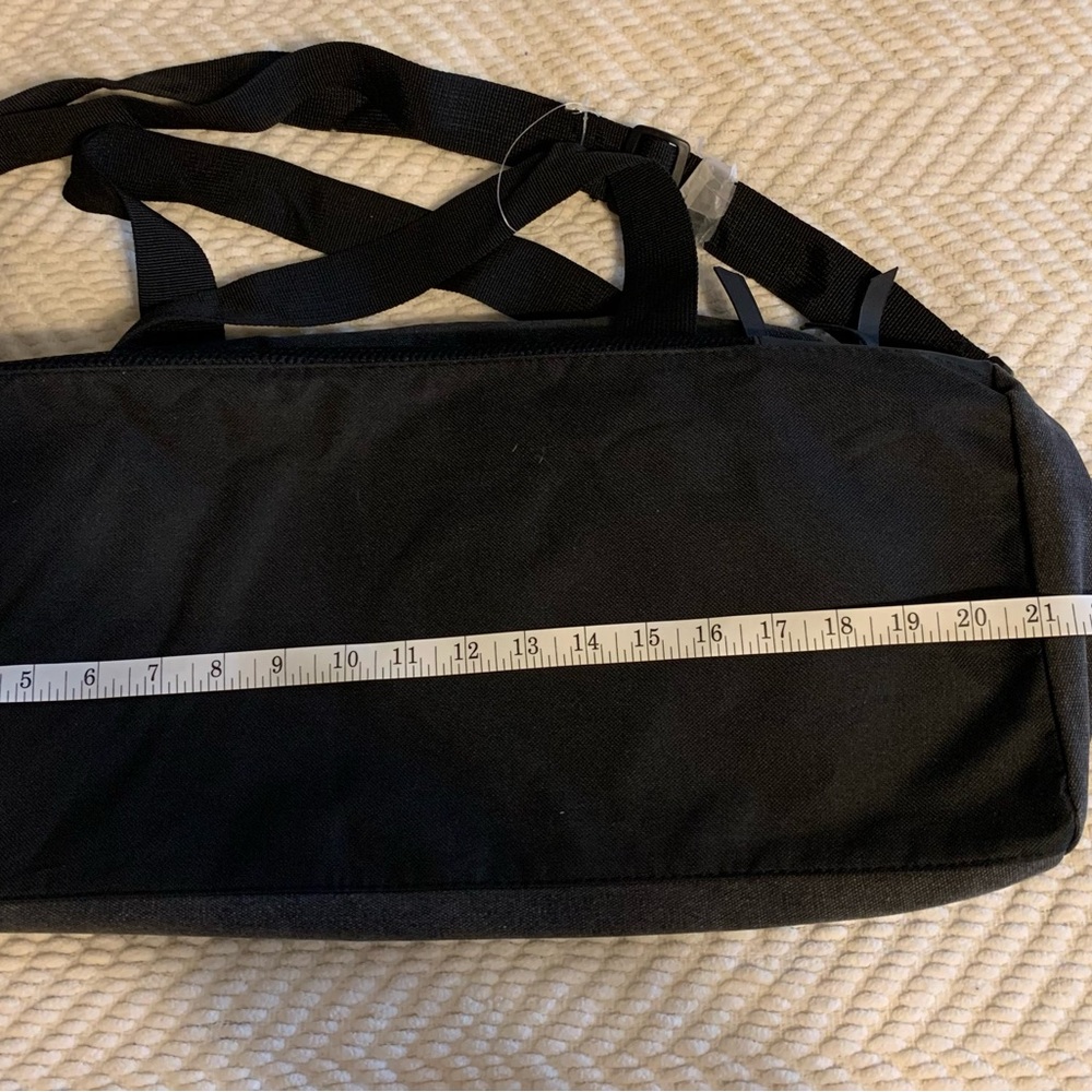 Ed Hardy Skull Graphic Duffel Bag NWT - Picture 5 of 8